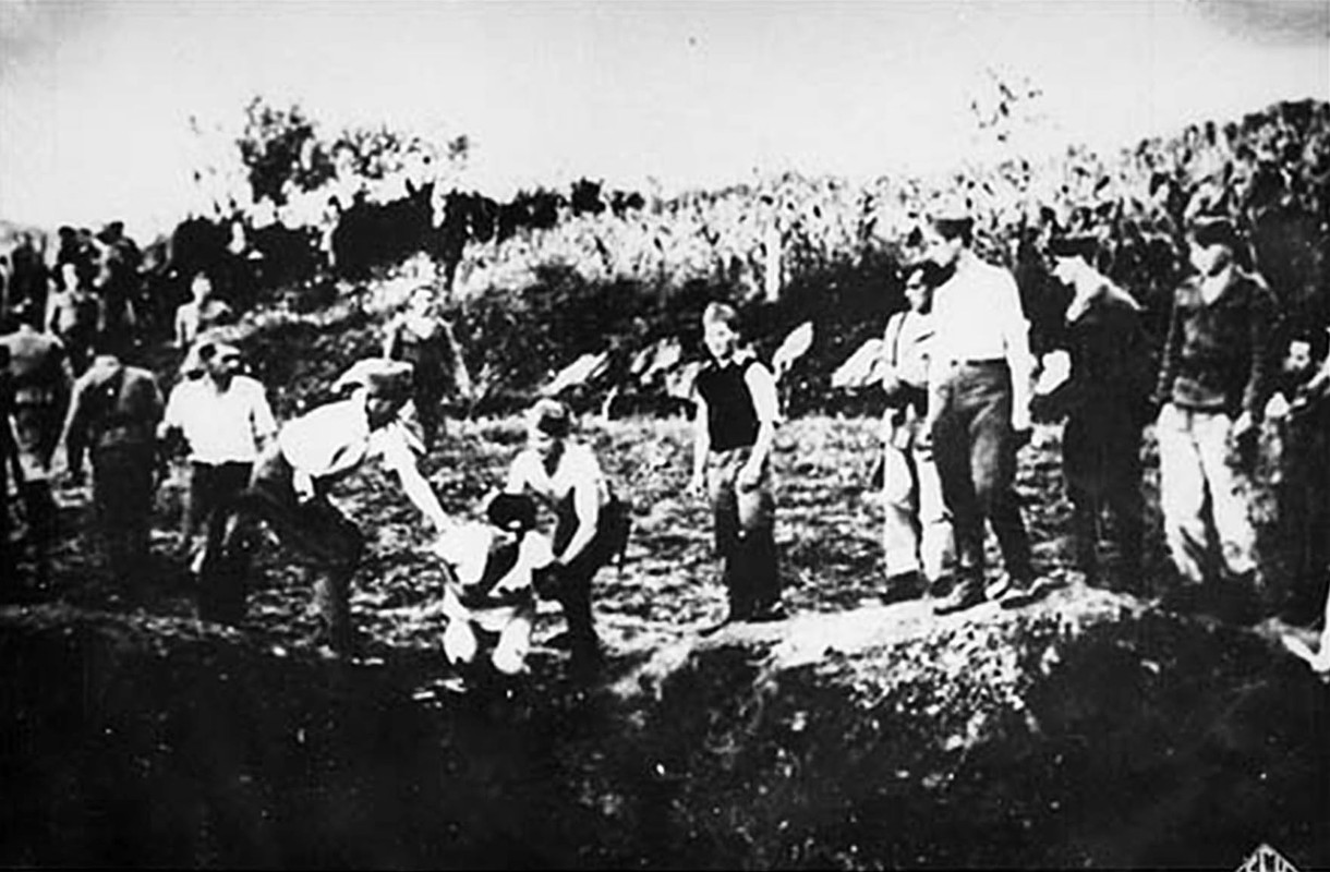 Soldados ustasha durante la defensa de Kupres en el verano de 1942