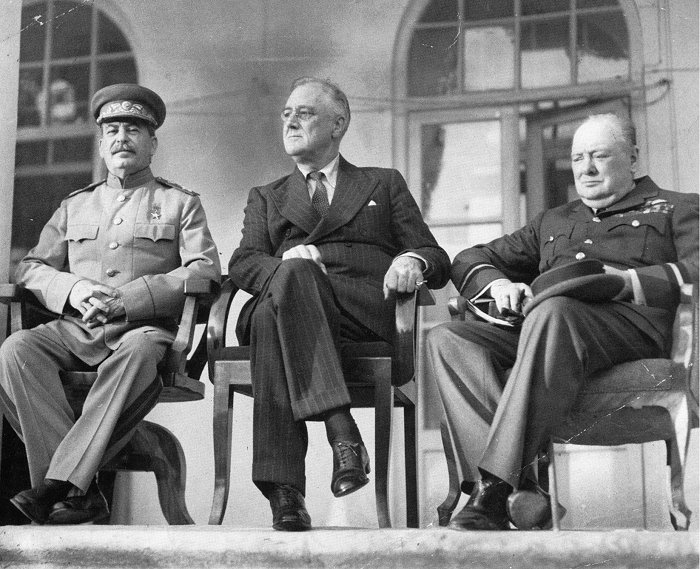 Stalin, Roosevelt y Churchill en la Conferencia de Teherán de 1943