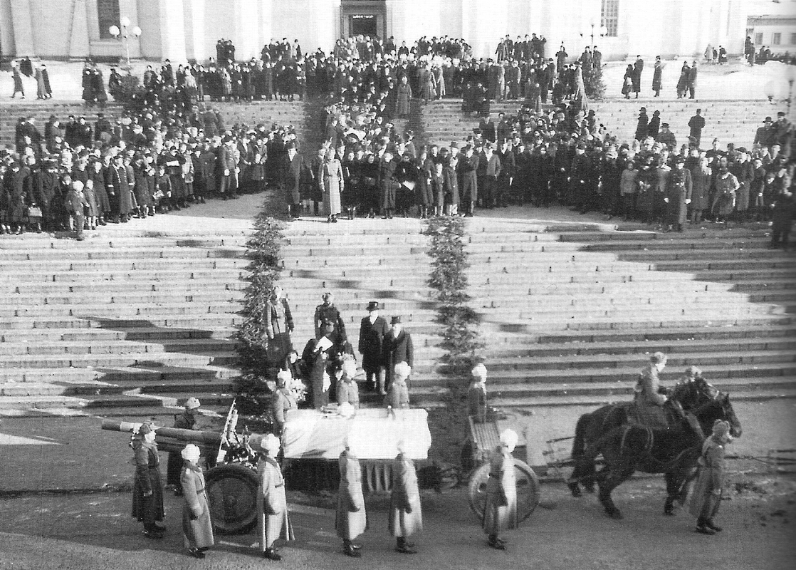 Desfile por el funeral de Mannerheim en Helsinki, Plaza del Senado el 4 de febrero 1951