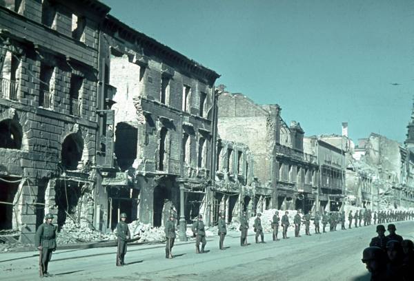 Desfile de la victoria en Varsovia, octubre de 1939