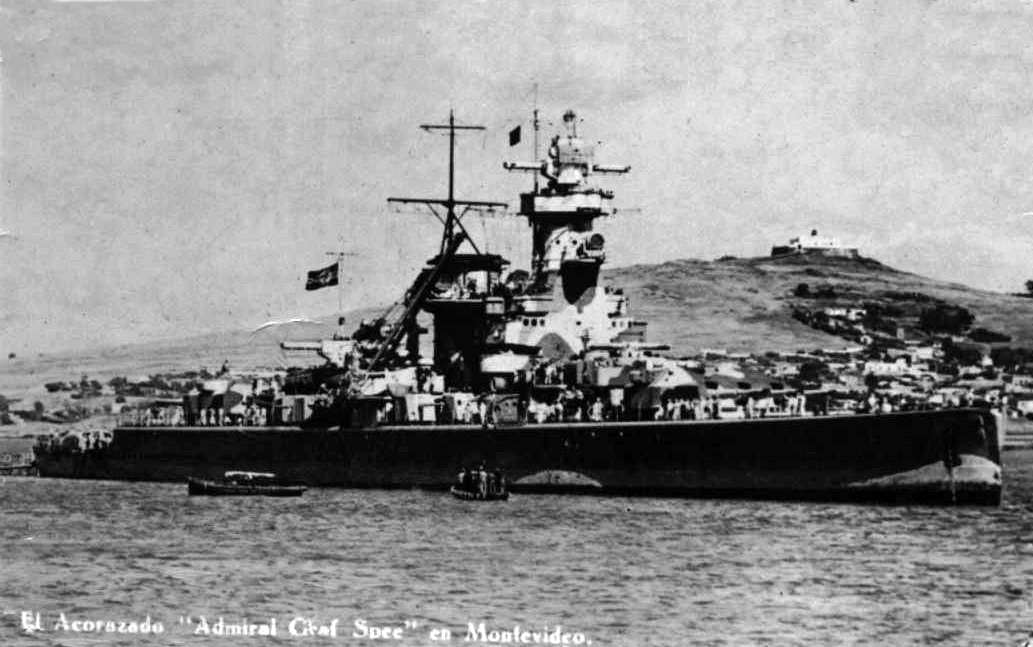 Fotografía de la entrada del Graf Spee al Puerto de Montevideo el 14 de diciembre