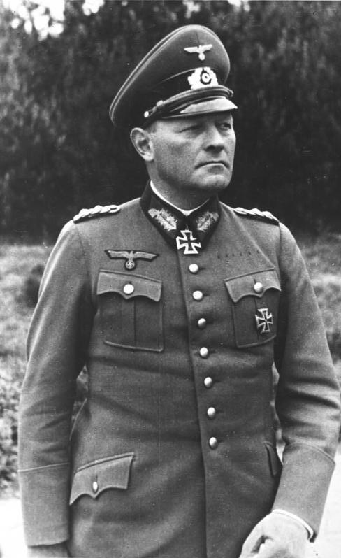 El Generaloberst Erich Hoepner portando la Cruz de Hierro el 1 de enero de 1939