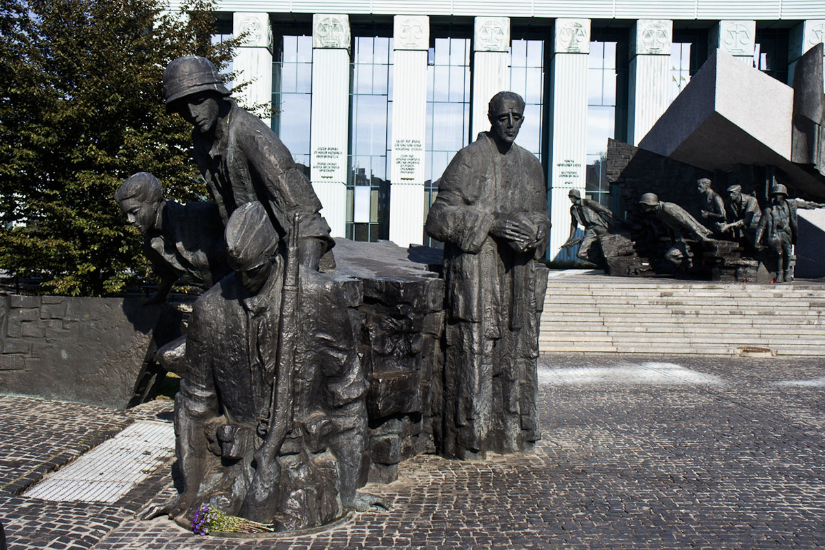 Monumento a los Héroes de Varsovia