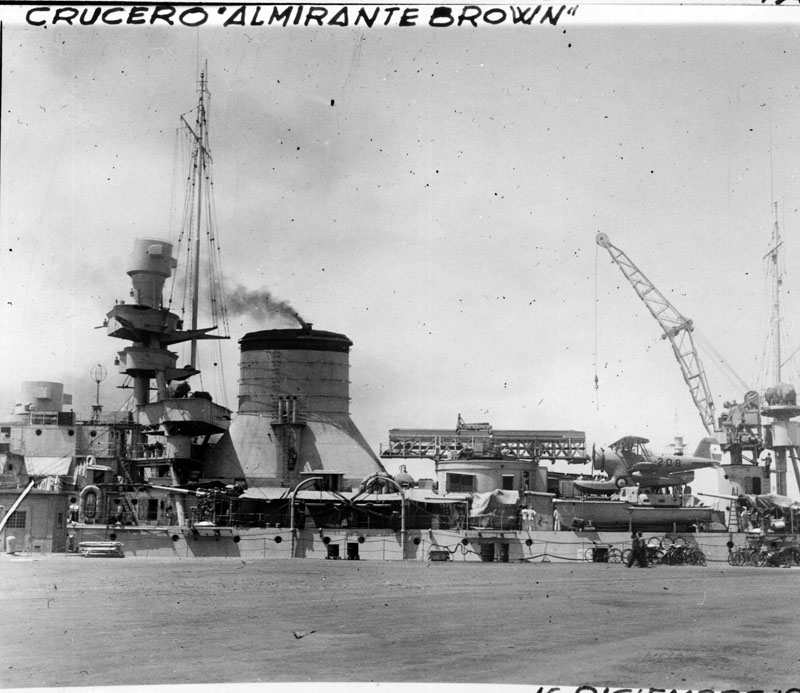 Durante los trabajos de modernizacion, en Puerto Belgrano, 15 de diciembre de 1943