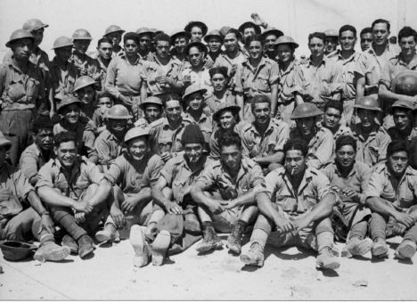 Soldados maoríes 28º batallón de la 2ª NZEF