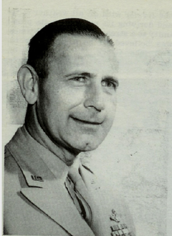 General Uzal Girard Ent, tomó el mando de la formación cuando Washington, prohibió a Brereton encabezar el ataque