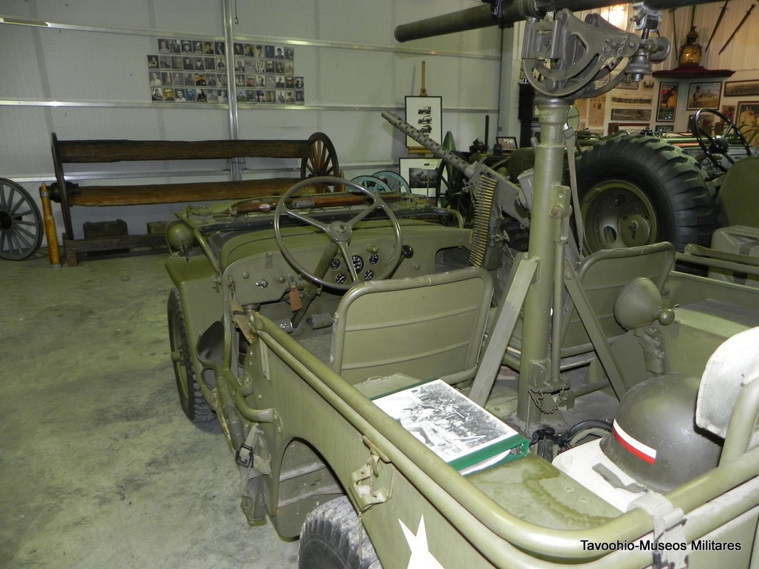 Este es un autentico WWII Jeep Willys MB en su configuración de patrulla y avanzada