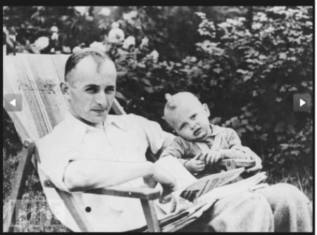 Adolf Eichmann con su hijo Horst Adolf Eichmann con su hijo Horst
