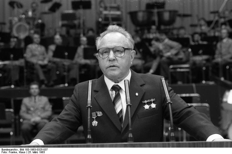 Mielke preside el Dynamo, 25 de marzo de 1983