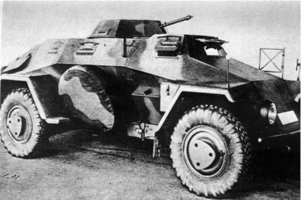 Vehículo de reconocimiento de cuatro ruedas Sdkfz 221