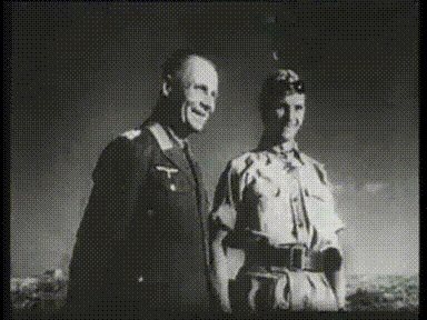 El 16 de septiembre de 1942, Rommel felicita a Marseille por convertirse en el Hauptmann mas joven de la Luftwaffe
