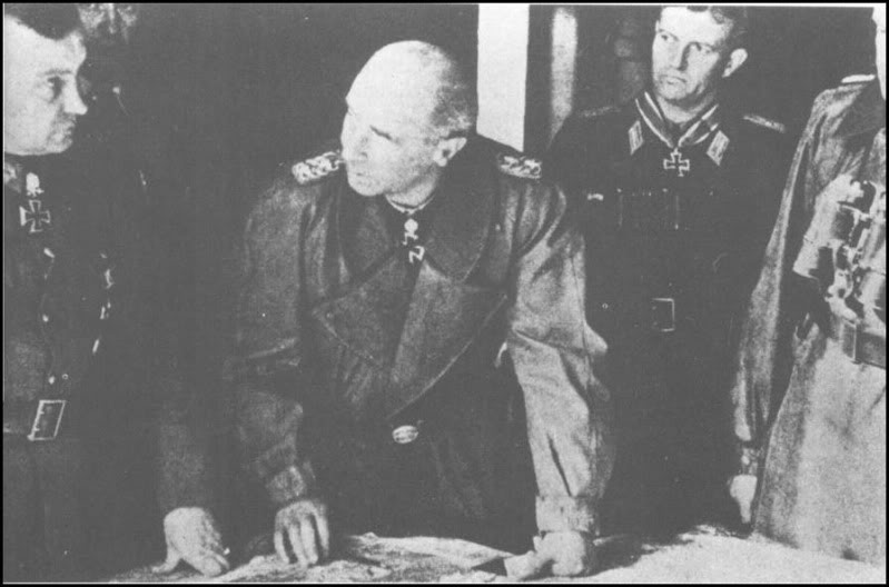 Walter Model y Heinz Harmel preparando la defensa de Arnhem
