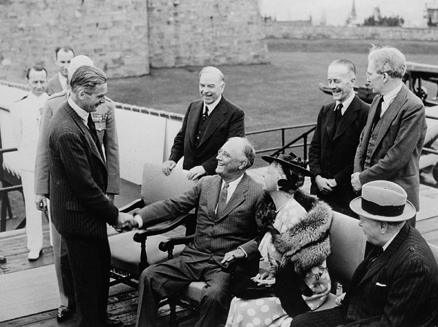Roosevelt y Anthony Eden en la Conferencia de Quebec, 1943