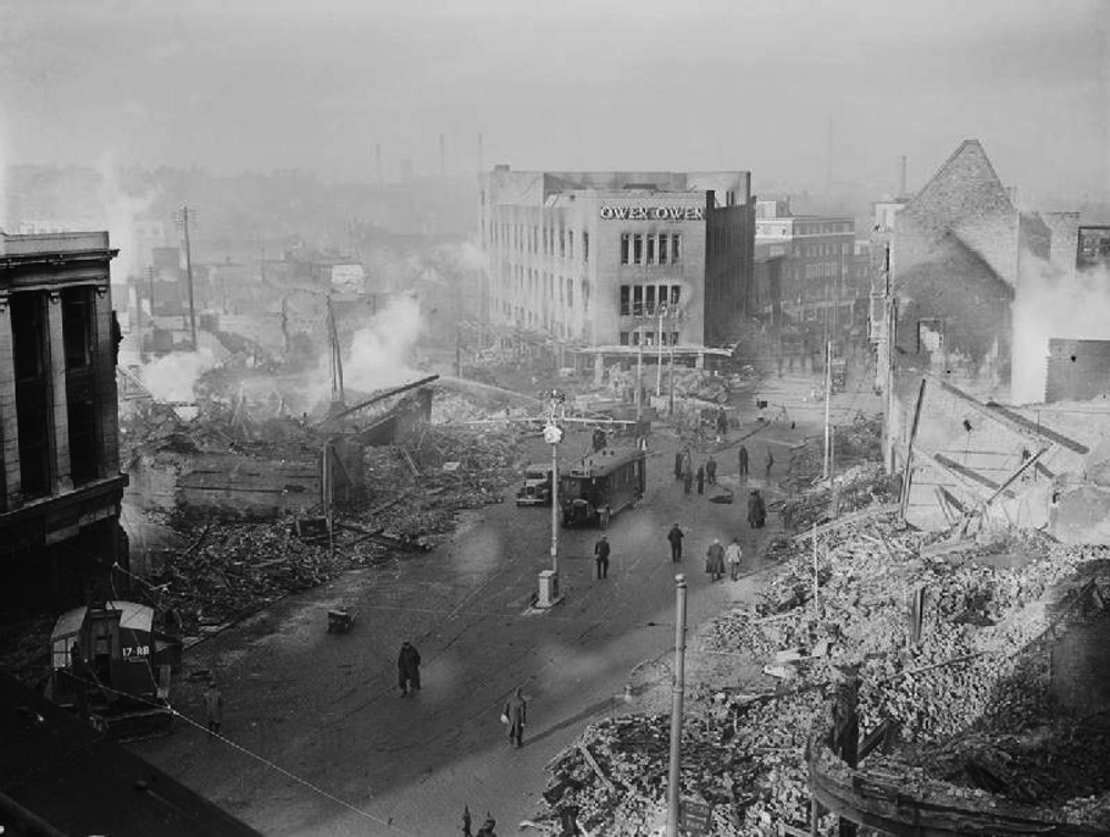 El centro de Coventry después de los bombardeos del 14 y 15 de noviembre de 1940