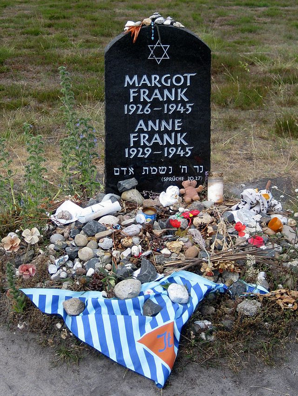 En memoria de Anne y Margot Frank