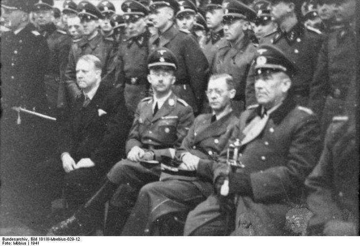 Vidkun Quisling, Heinrich Himmler, Reichskommissar Josef Terboven, Generaloberst Nikolaus von Falkenhorst y un Oficial de las Waffen-SS y de la Luftwaffe en Noruega