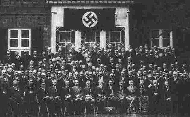En septiembre de 1933 los Diáconos Alemanes Protestantes se reúnen en Hamburgo para celebrar el centenario de su asociación