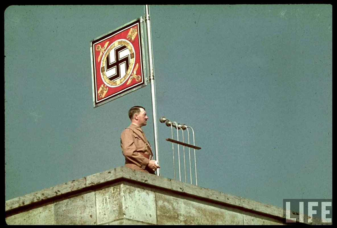 Hitler en el palco