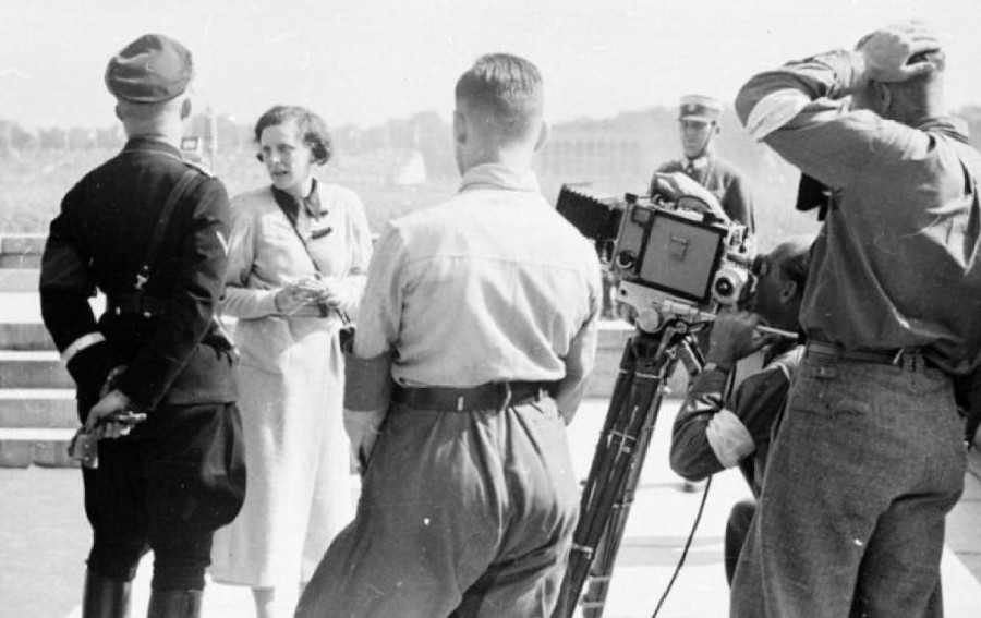 Riefenstahl y Himmler en Nüremberg el 9 de septiembre de 1934