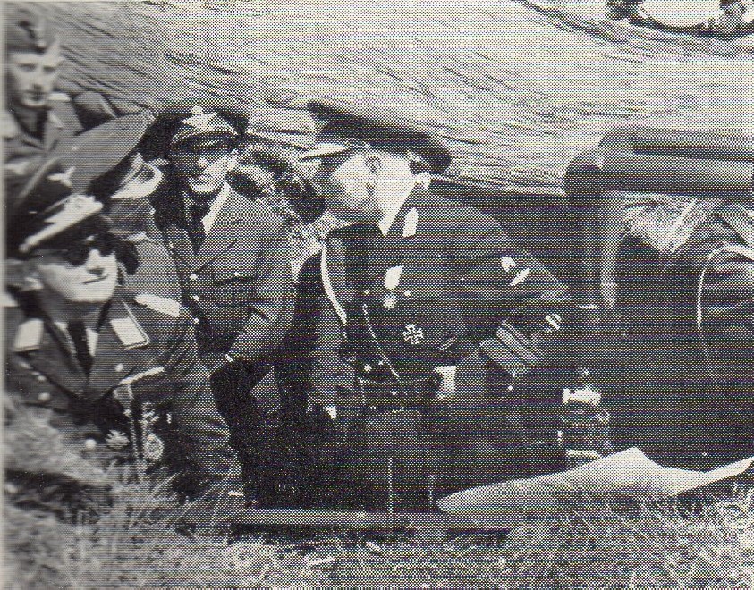Ploiesti fue defendida por general alemÃ¡n Alfred Gerstenberg, a la izquierda con gafas