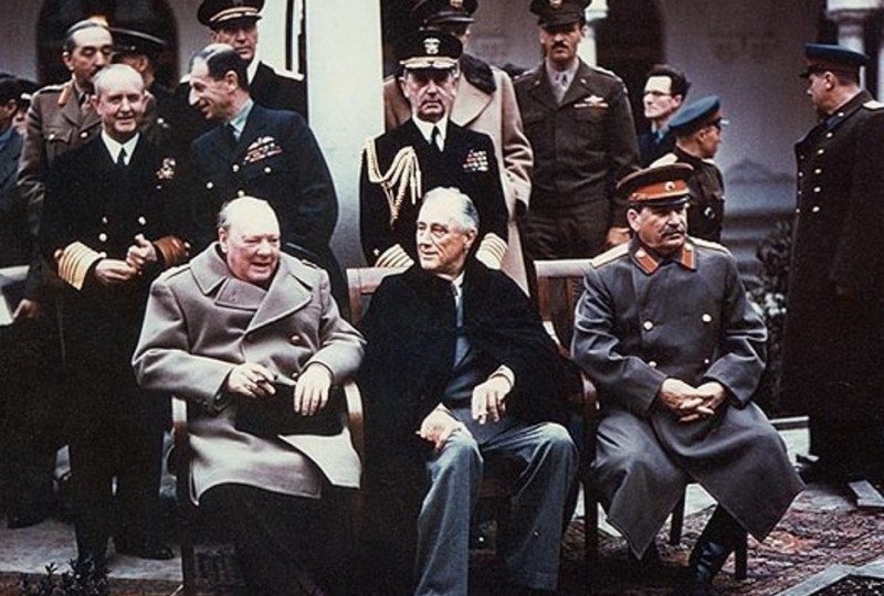 Churchill, Roosevelt y Stalin, en la Conferencia de Yalta