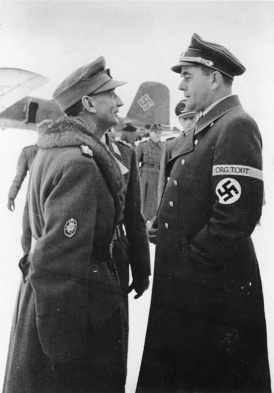 Eduard Dietl y Albert Speer en Febrero de 1944