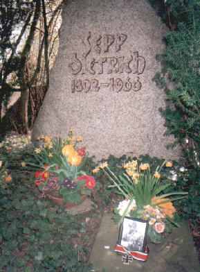 Tumba de Dietrich en Neuer Friedhof, Ludwigsburg, Alemania