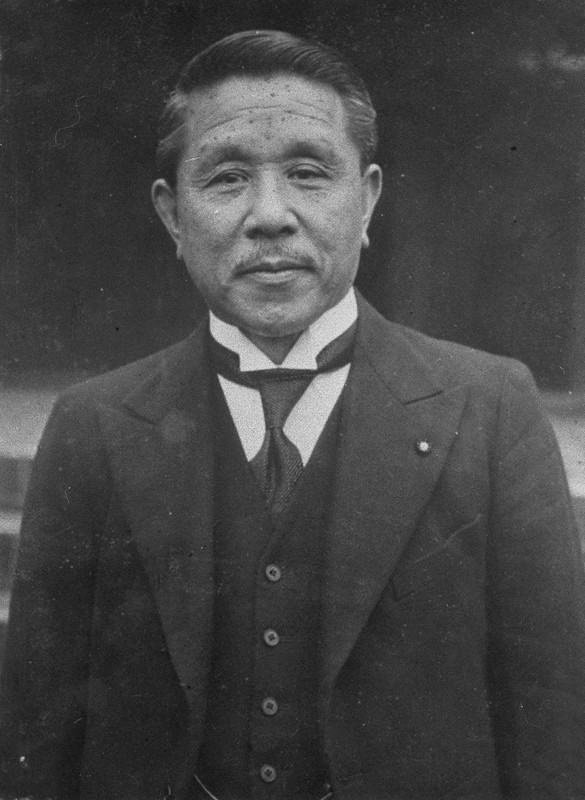 Kōki, Hirota. Ministro de Relaciones Exteriores. Culpable, condenado a muerte