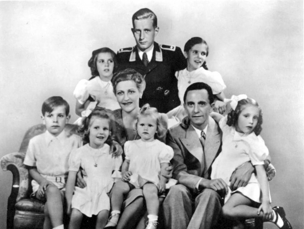 La Familia Goebbels al completo