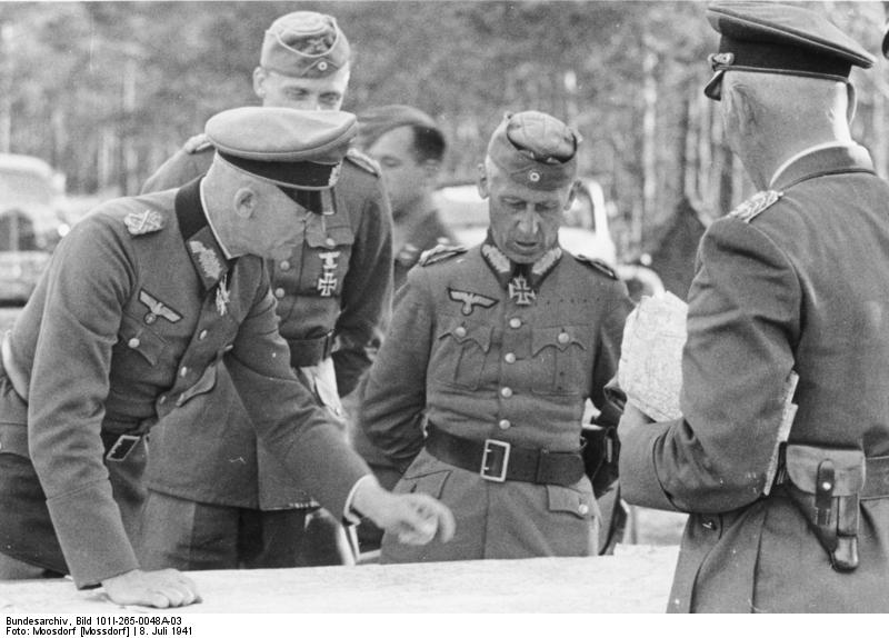Generalfeldmarschall Fedor von Bock, el Oberst Walther von Hünsdorff, el Generaloberst Hermann Hoth y el Generaloberst Wolfram von Richthofen el 8 de Julio de 1941