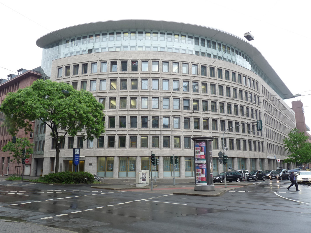 El Edificio Industrie-Kreditbank de Düsseldorf, diseñado por Wolters