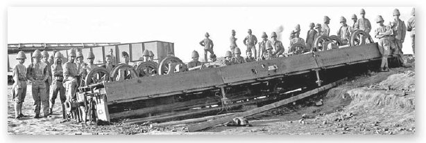 Sin duda, el enfrentamiento armado de tren más famoso de la Guerra de los Boers fue la emboscada cerca de Frere 15 de noviembre 1899. Este coche de infantería se tuvo que retirar de los raíles mientras que el resto del tren logró escapar