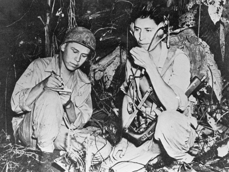 Nuevo de la Segunda Guerra Mundial Foto indio navajo comunicación hombres en Saipan 6 Tamaños! 