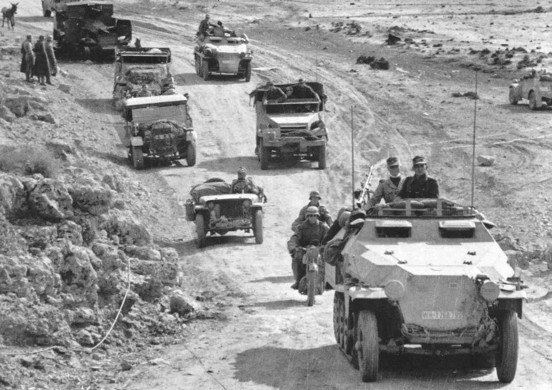 Elementos del Afrika Korps en las inmediaciones de Tobruk en abril de 1941