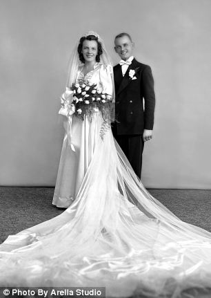 Edward Slovik y su esposa Antoinette en el día de su boda en Detroit