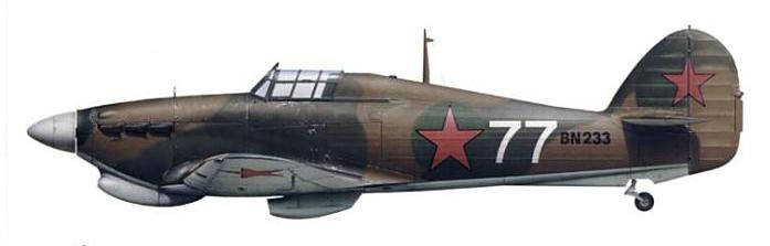 Perfil del Hawker Hurricane Mk.IIB SN BN233 Blanco 77 que Safonov utilizó durante su breve servicio en el 78º IAP SF. Con este avión Safonov logró dos victorias, el Bf.109E-7 de Alfred Jacobi 14. JG 77 el 17-12-1941, y el He.111H-5 WkNr 4357 1. KG 26 el 31-12-1941