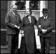 Bonhoeffer con sus padres Bonhoeffer con sus padres