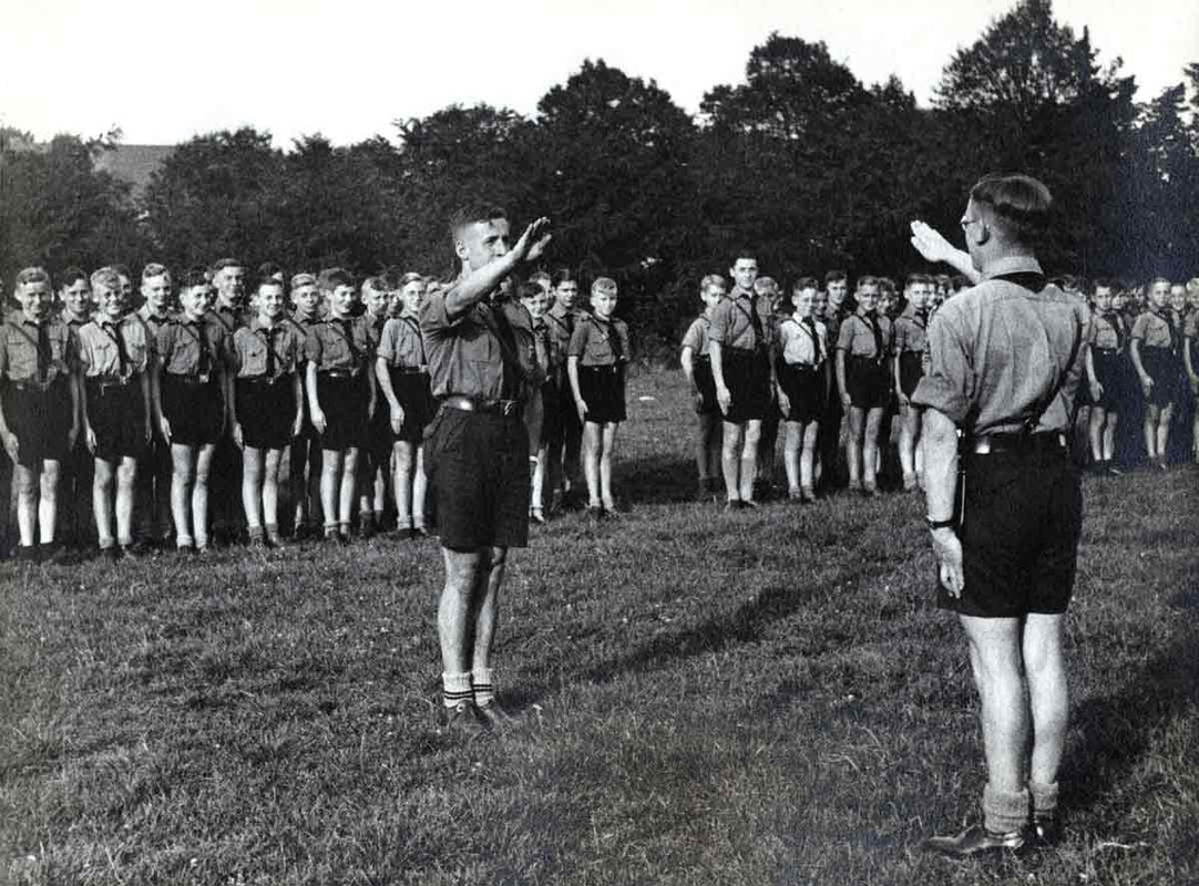 Miembros de la Hitlerjugend en Soest, Alemania, 1942
