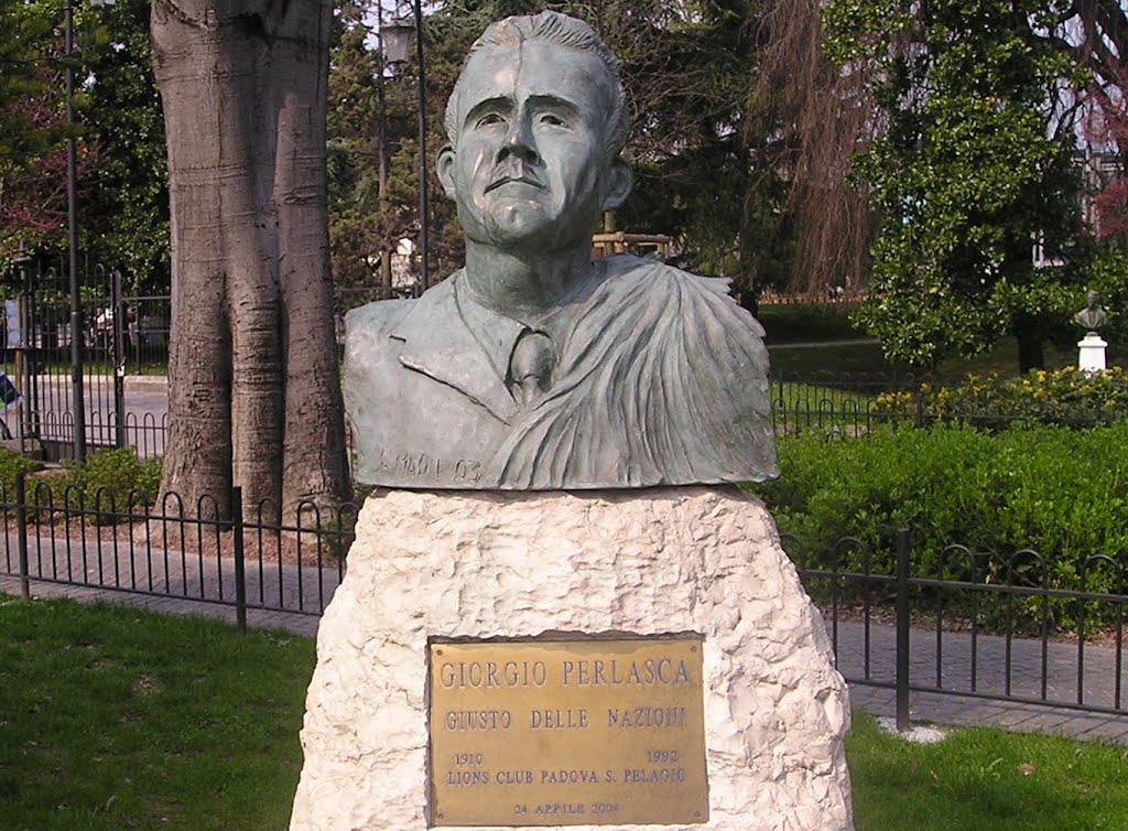Busto conmemorativo de Giorgio Perlasca en la ciudad de Padua
