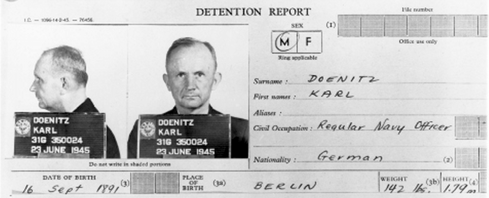 Informe de la detención de Karl Dönitz y ficha policial de 1945