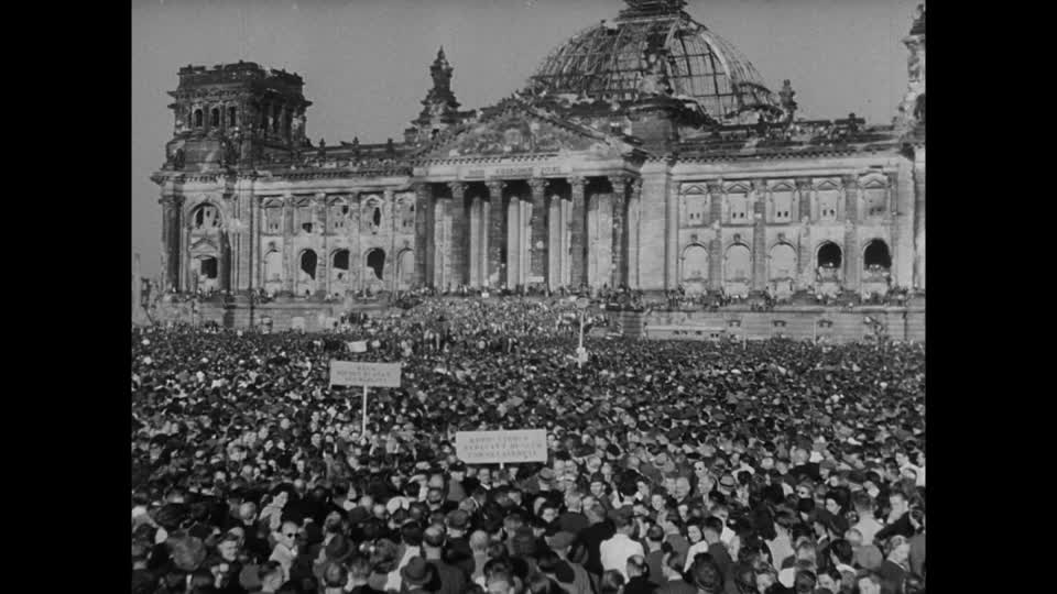 Manifestación ante el Reichstag