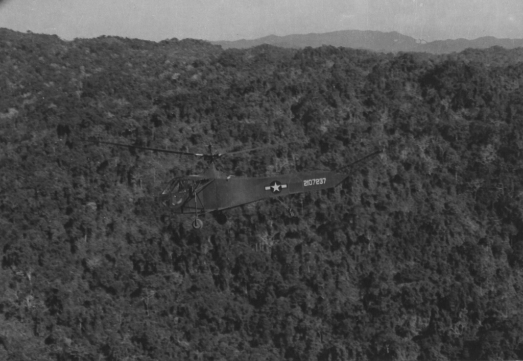 Sikorsky R-4 en misión de rescate en Chindwin River, Birmania 26 de enero de 1945