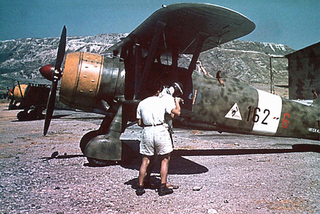 Fiat CR.42 de la 162ª Squadriglia, del 161º Gruppo Autonomo C.T., en la base Aérea de Scarpanto, en el Egeo, 1940