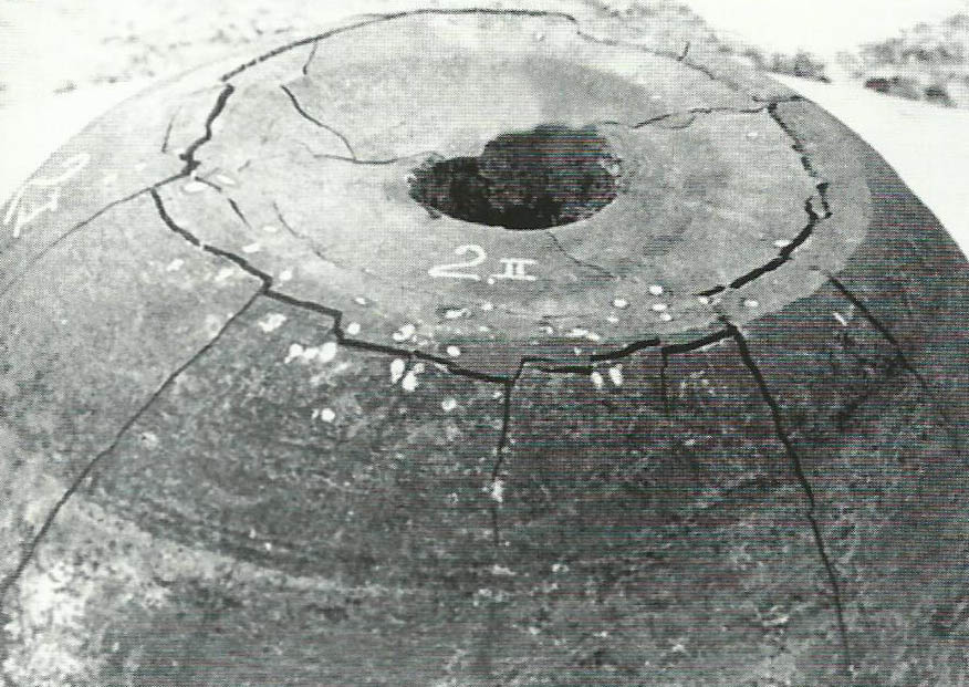 Efecto de una carga hueca sobre la cúpula de observación del Bloque II