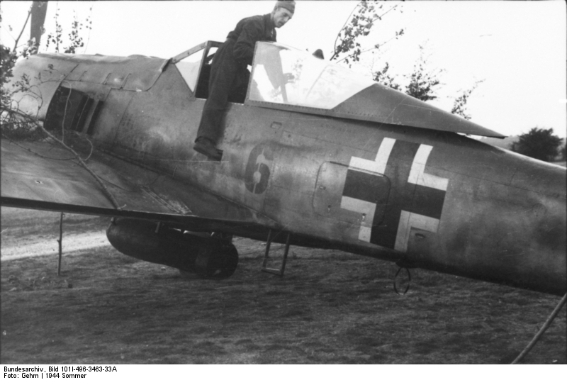 Focke-Wulf Fw 190 en un aeródromo de campo en Francia, Verano de 1944