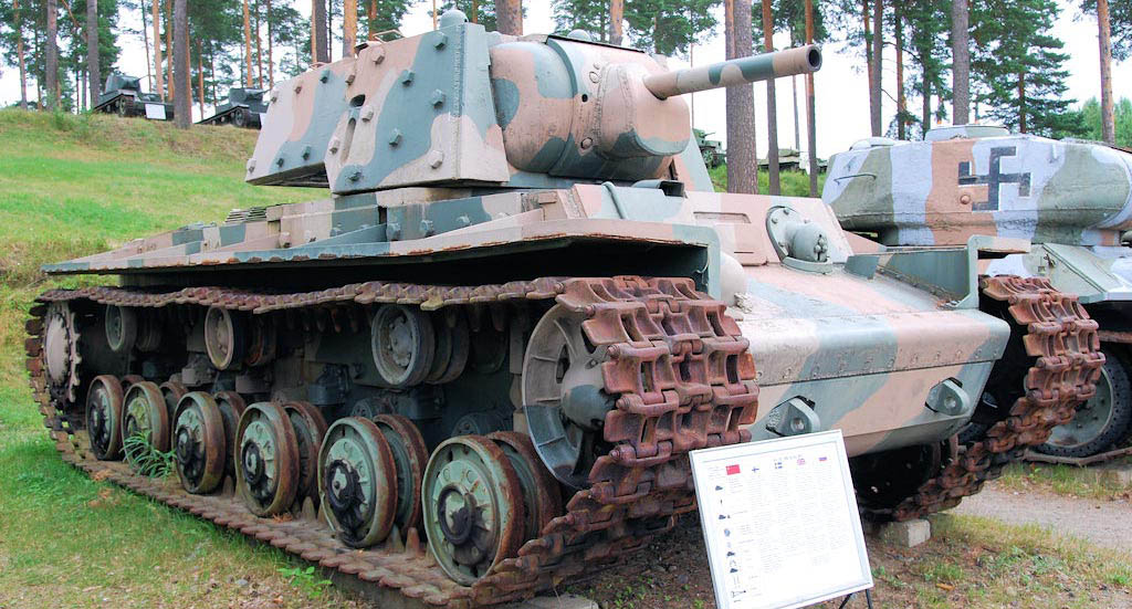 KV-1 Modelo 1940 conservado en el Finnish Armour Museum, Parola, Finlandia