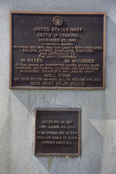 Monumento a los soldados estadounidenses que murieron en la batalla de Tarawa