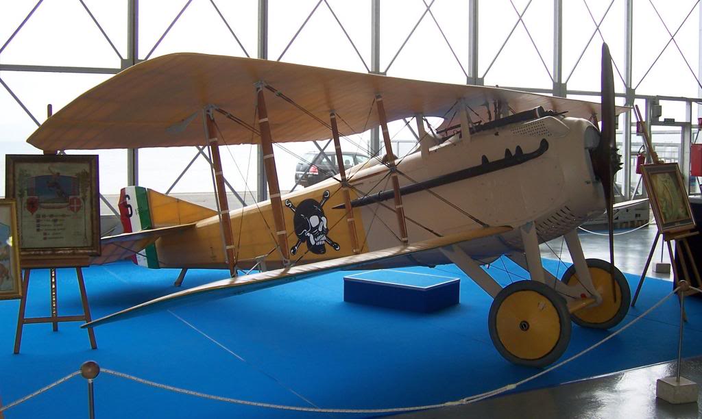 SPAD S.VII, montura del Piloto Italiano Fulco Ruffo, conservado en el Museo storico dellAeronautica Militare di Vigna di Valle