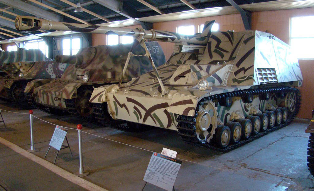 Un Nashorn conservado en el Kubinka Tank Museum, Rusia