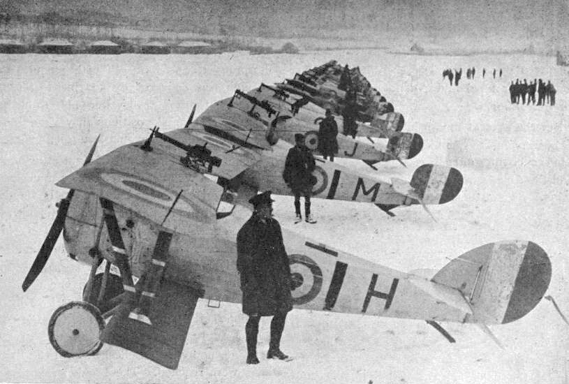 Nieuport 17 y  Nieuport 24 pertenecientes al 1er escuadrón de la RAF, el 27 Diciembre de 1917